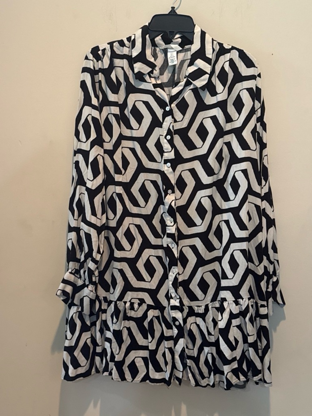 H&M Black and White Geometric Long Sleeve Button Dress